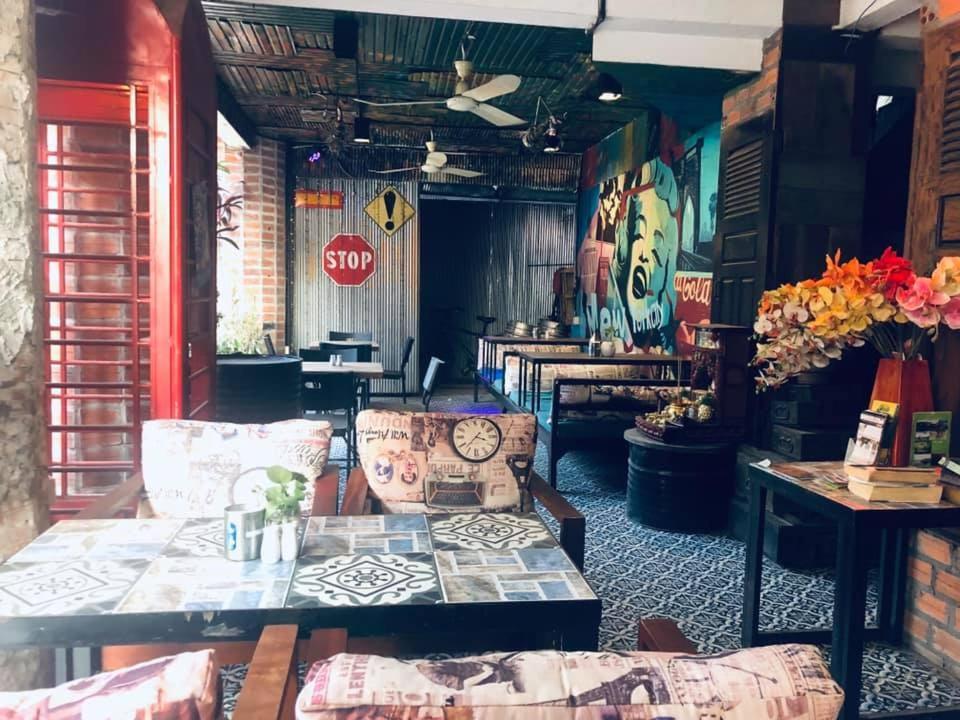 Route 66 Music Restaurant & Hostel Siem Reap Exterior foto